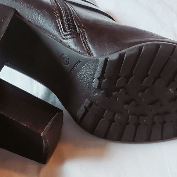 Strap Ankle Heeled Boots - Picture 6 of 7